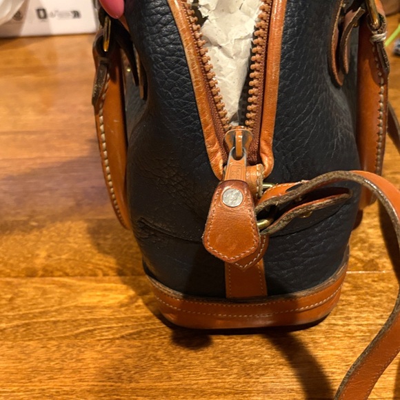 Dooney & Bourke Classic Black and Tan Leather Handbag - Picture 10 of 12